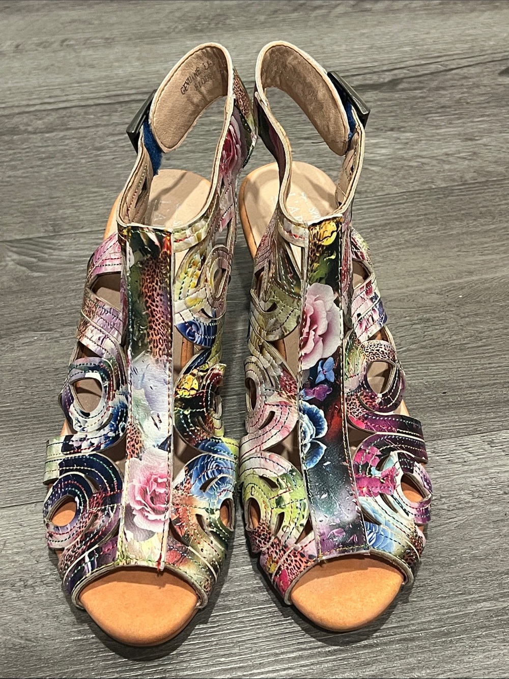 L’ARTISTE Floral Multicolor Leather Cutout Slingback Sandals, size 39 (US 8.5)